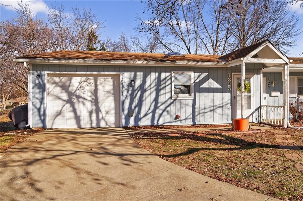 1325 N Harvey Drive — photo 36