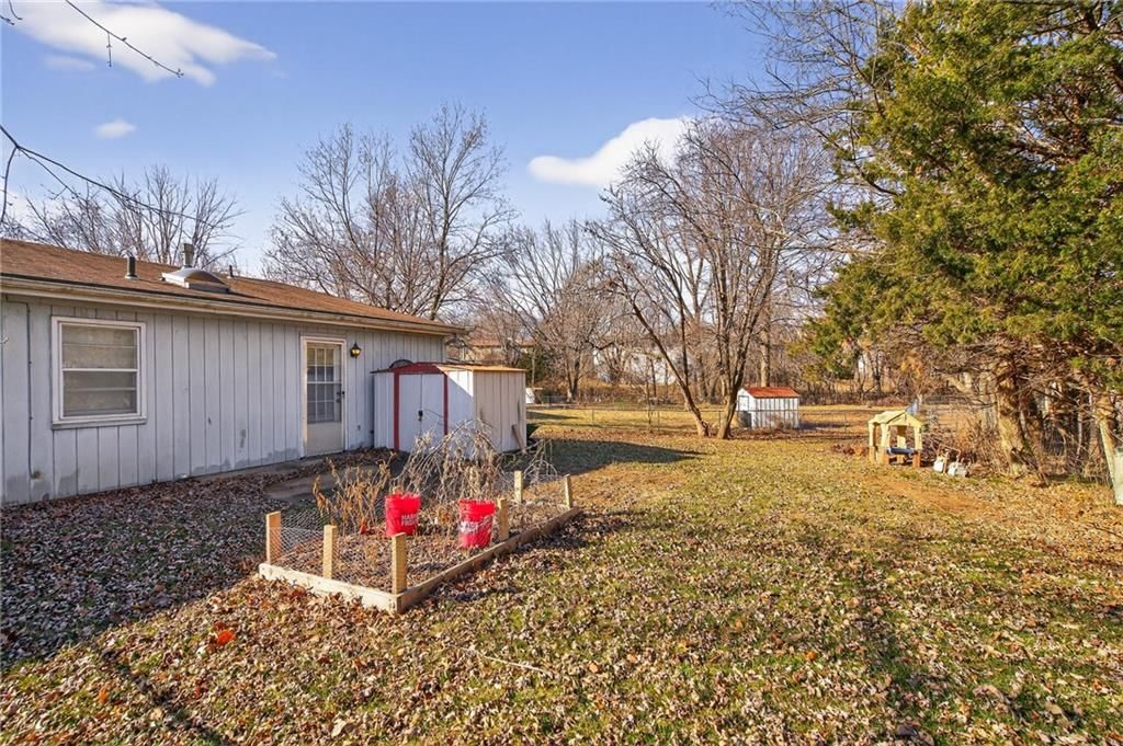 1325 N Harvey Drive — photo 41