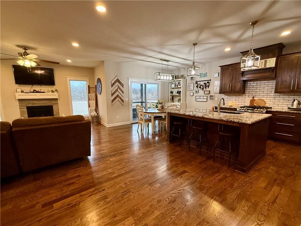 1300 NW Crestwood Drive — photo 10