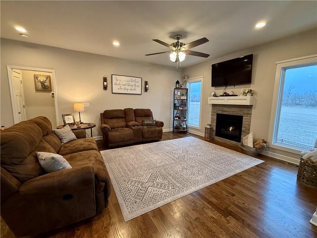 1300 NW Crestwood Drive — photo 12