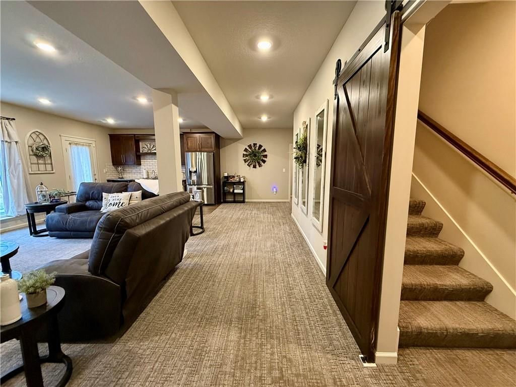 1300 NW Crestwood Drive — photo 22