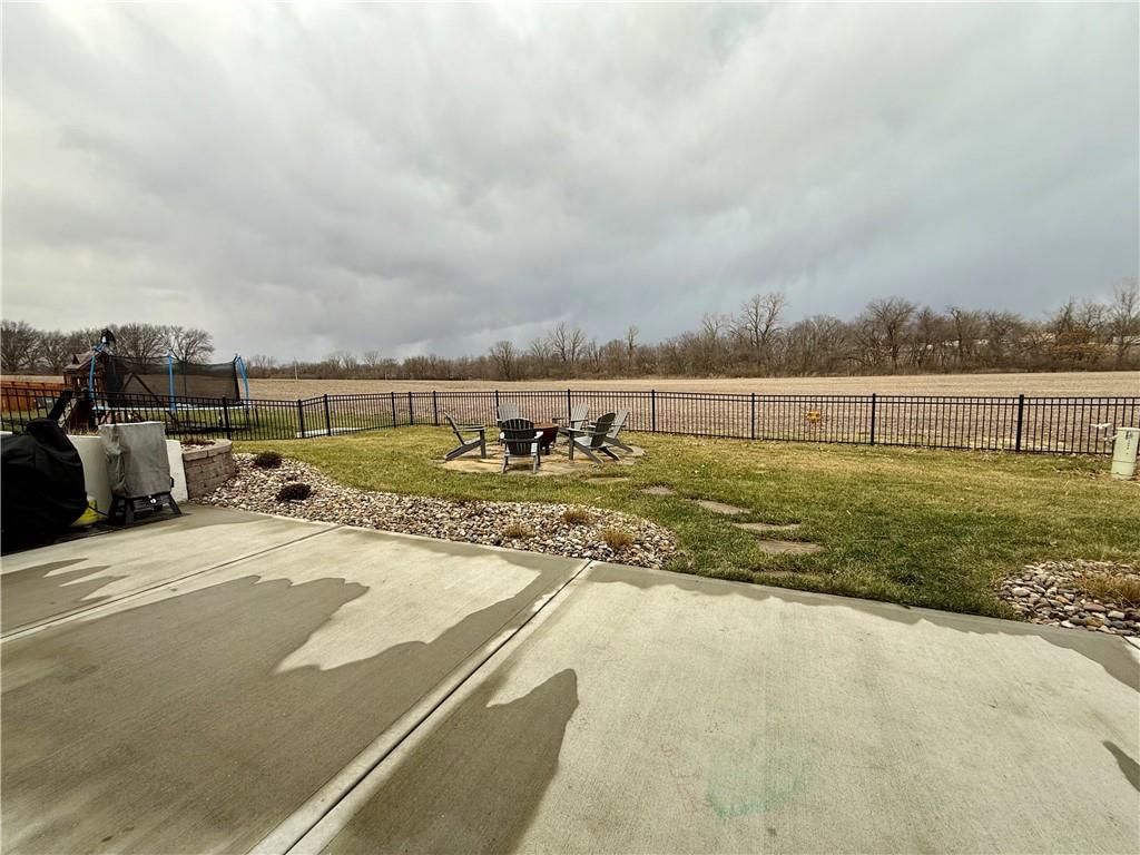 1300 NW Crestwood Drive — photo 35
