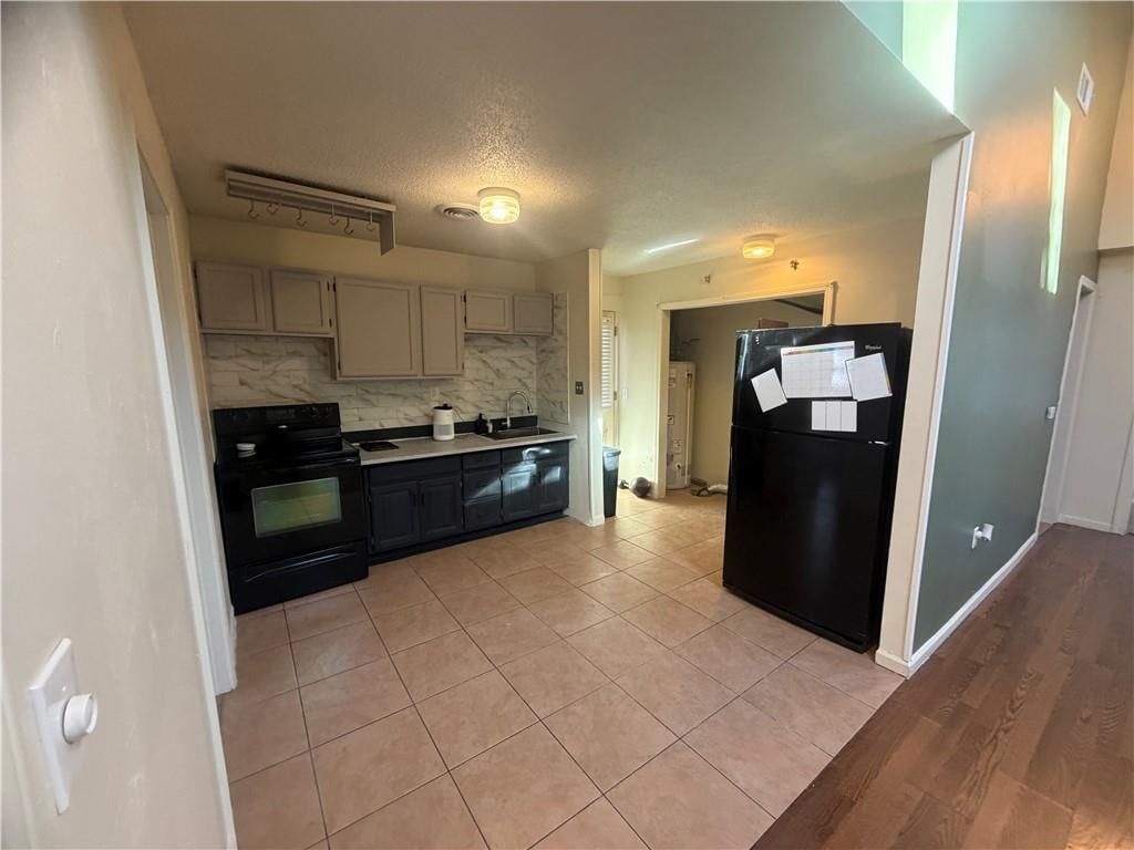 4930 NATOMA Drive — photo 14