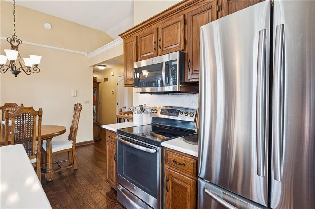 716 Adams Drive — photo 9