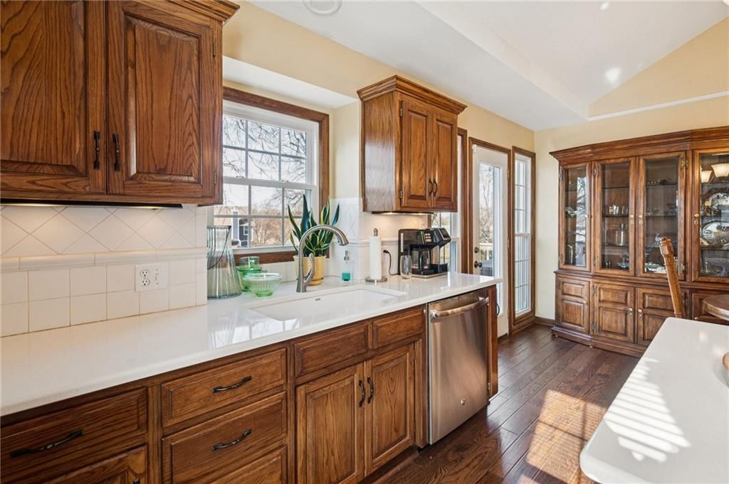 716 Adams Drive — photo 10