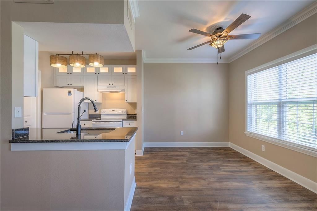 11614 Tomahawk Creek Parkway — photo 12