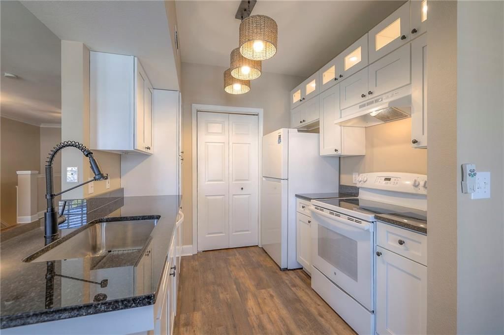 11614 Tomahawk Creek Parkway — photo 15