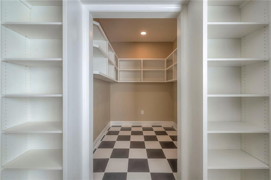 11614 Tomahawk Creek Parkway — photo 25