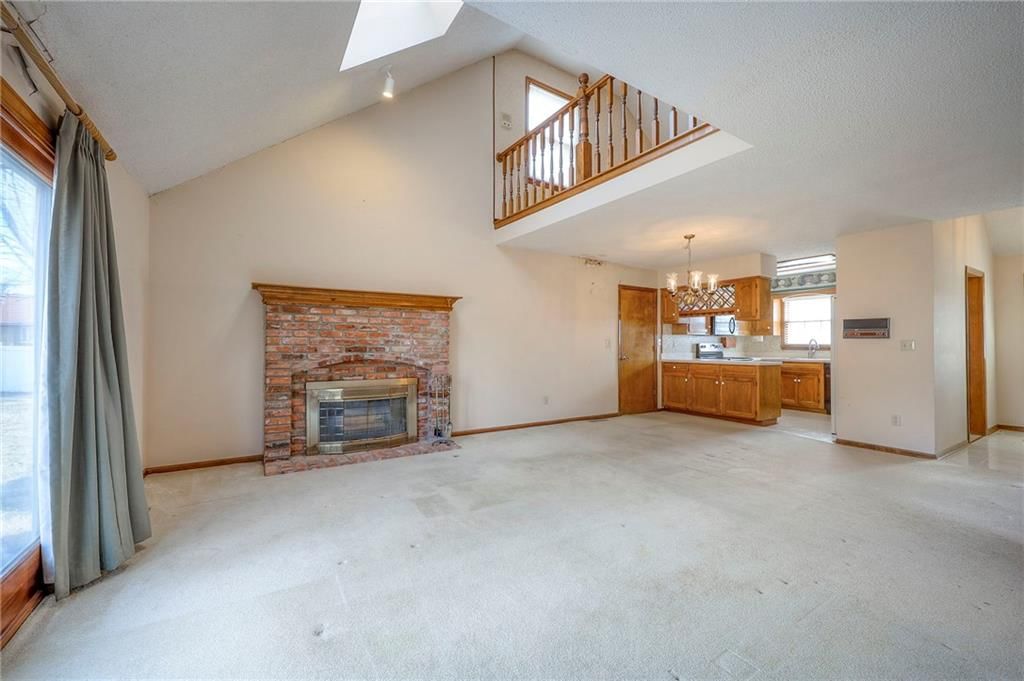 408 NE Deerfield Court — photo 12