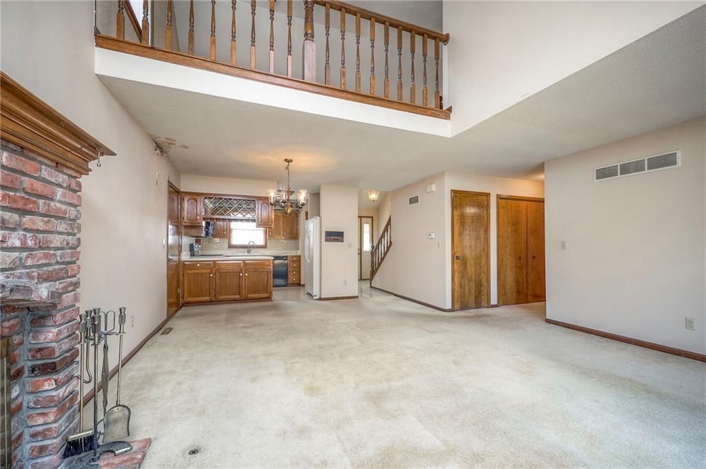 408 NE Deerfield Court — photo 13