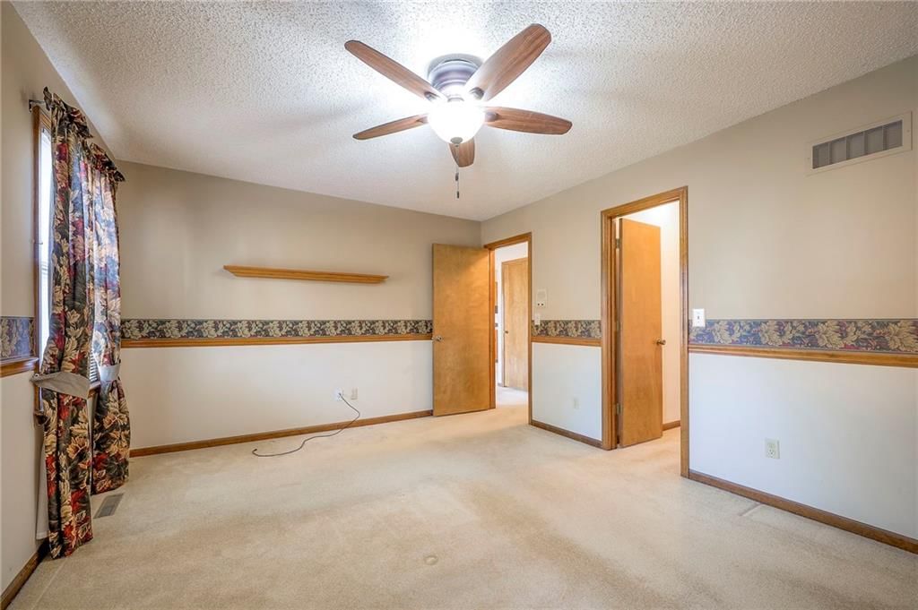 408 NE Deerfield Court — photo 17