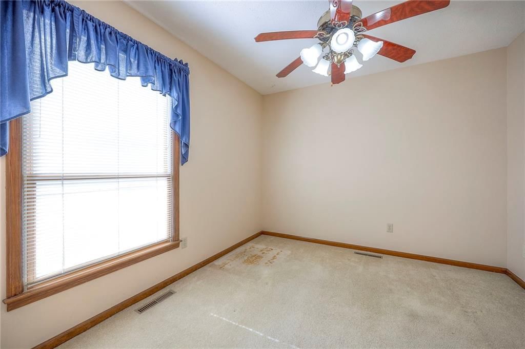 408 NE Deerfield Court — photo 21