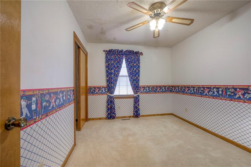 408 NE Deerfield Court — photo 26