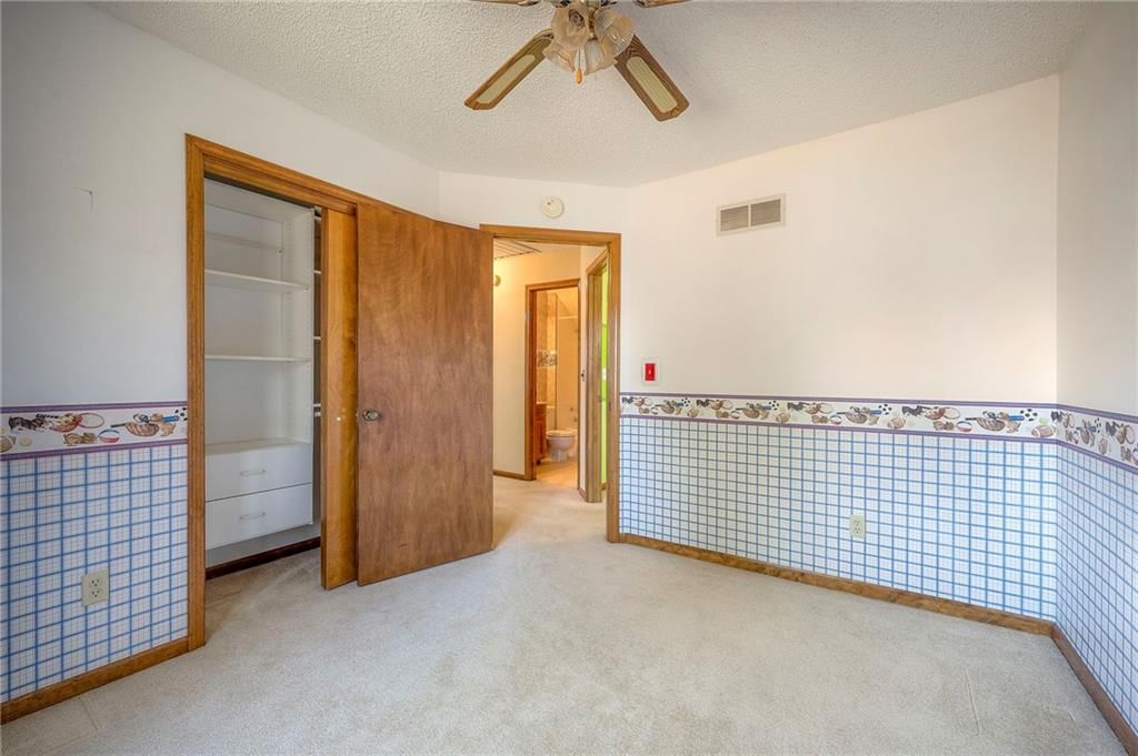 408 NE Deerfield Court — photo 28