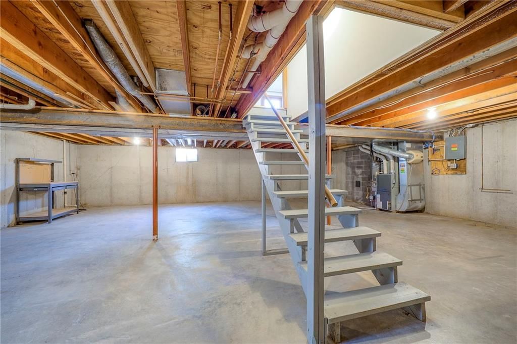 408 NE Deerfield Court — photo 32