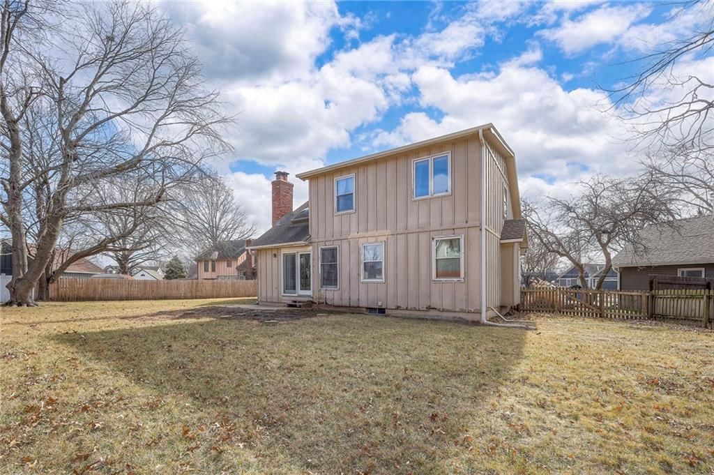 408 NE Deerfield Court — photo 35