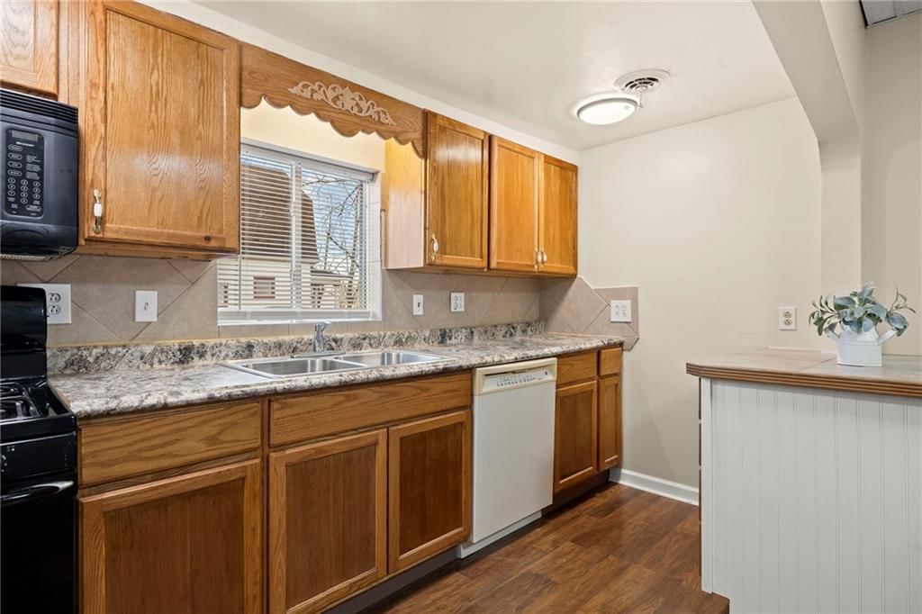 617 W 5th Street — photo 13