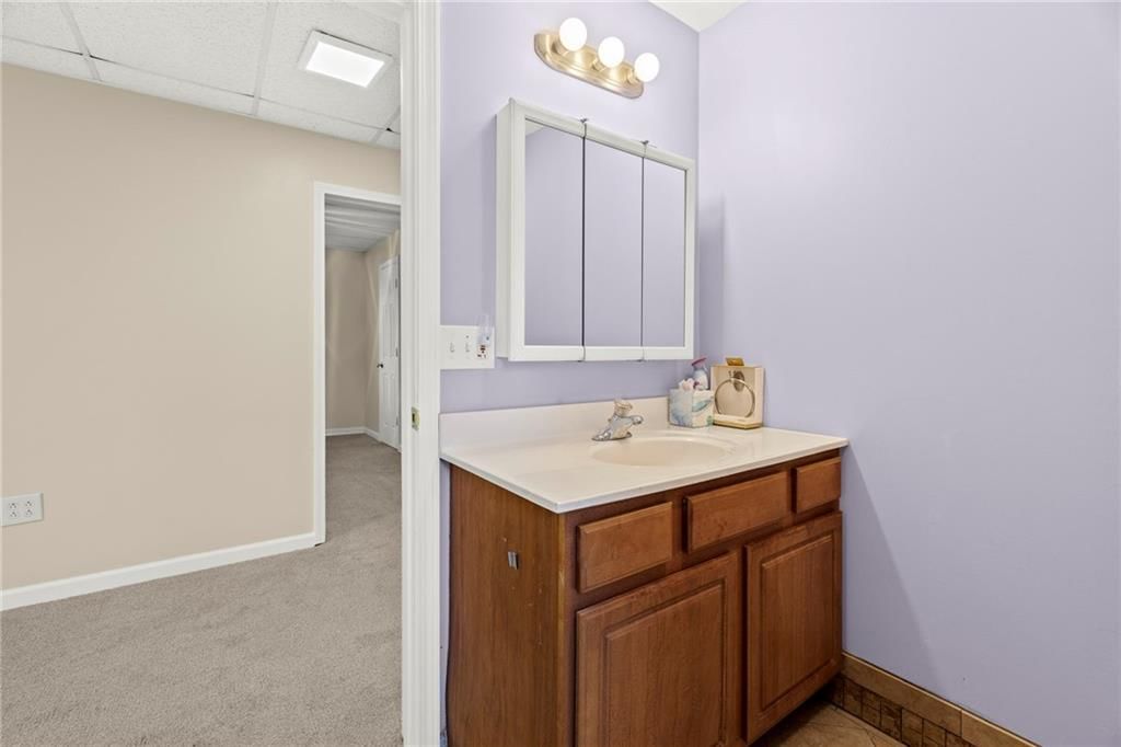 617 W 5th Street — photo 18