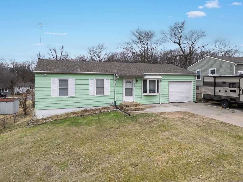 8415 Tauromee Avenue — photo 19