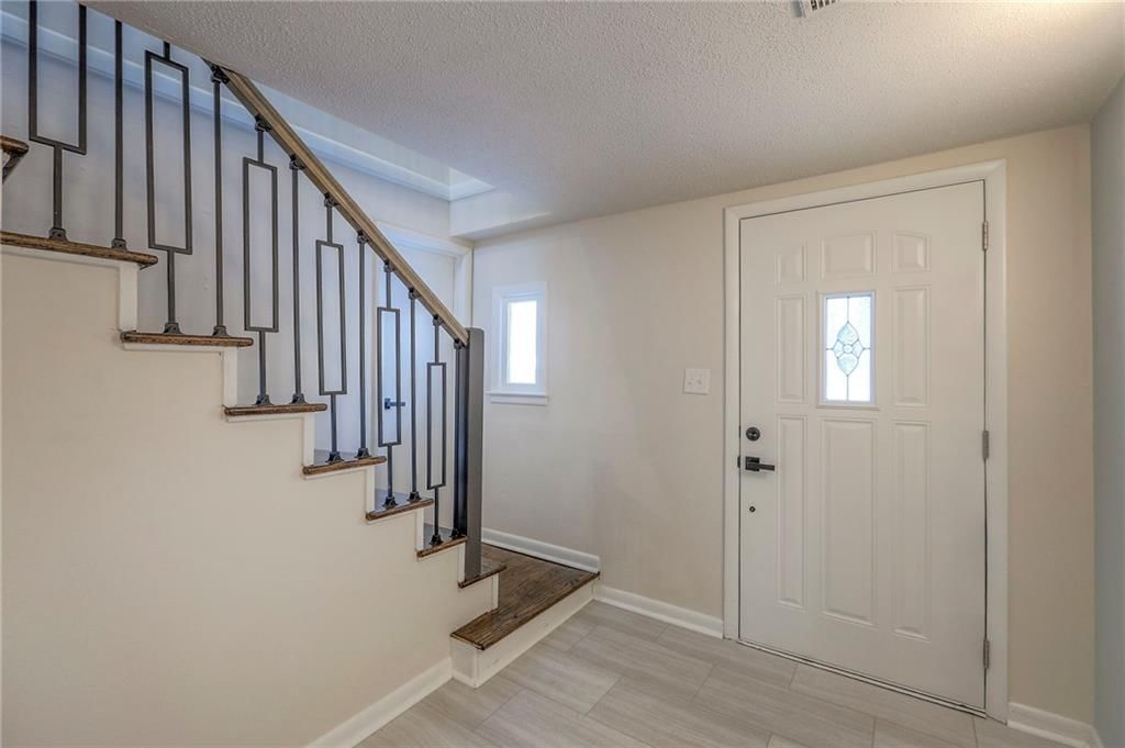 6905 Sycamore Avenue — photo 2