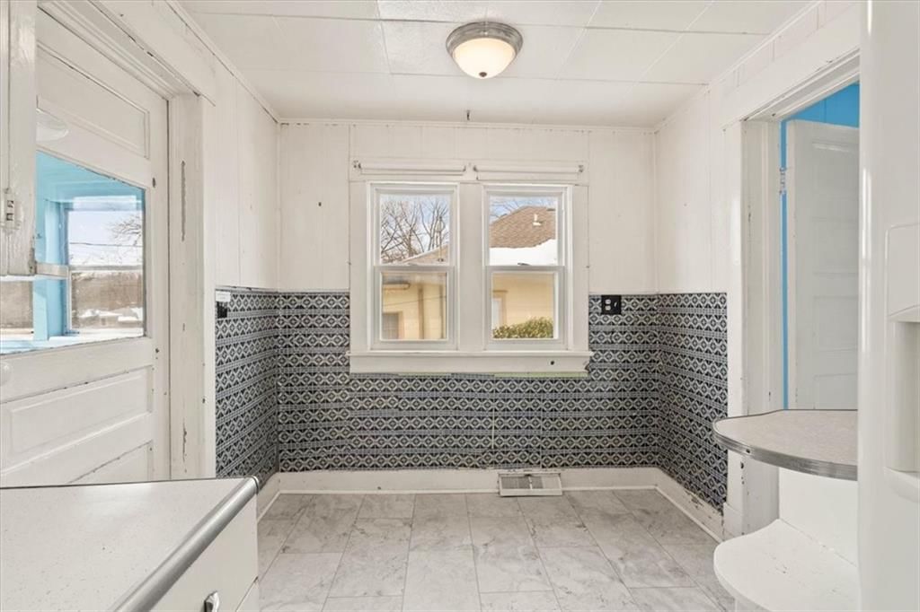 5 E Brown Street — photo 11