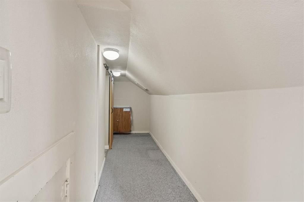 5 E Brown Street — photo 20