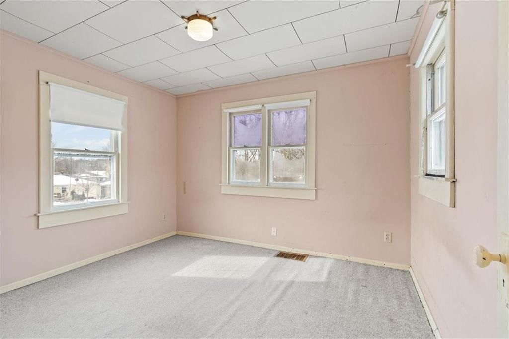 5 E Brown Street — photo 22