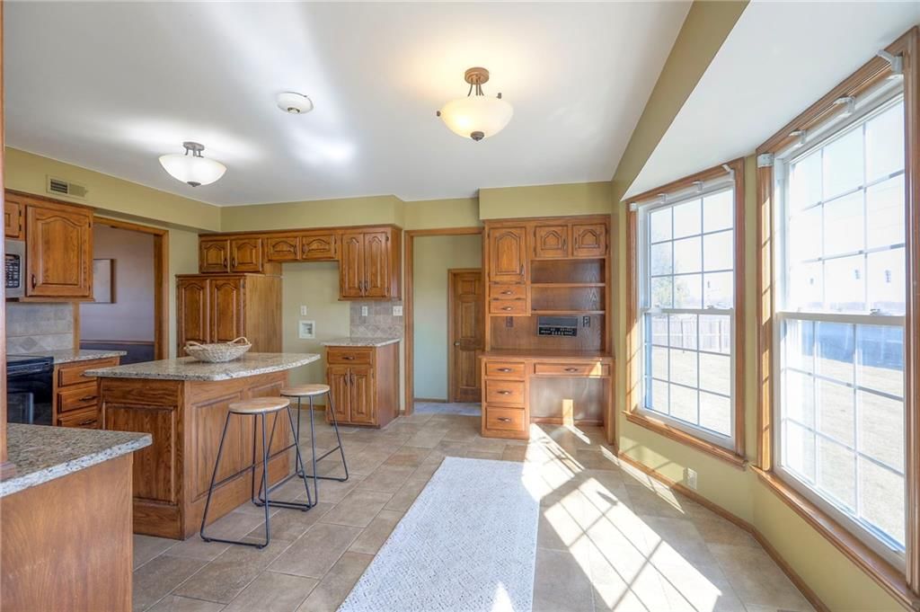 1023 SE Timbercreek Lane — photo 18