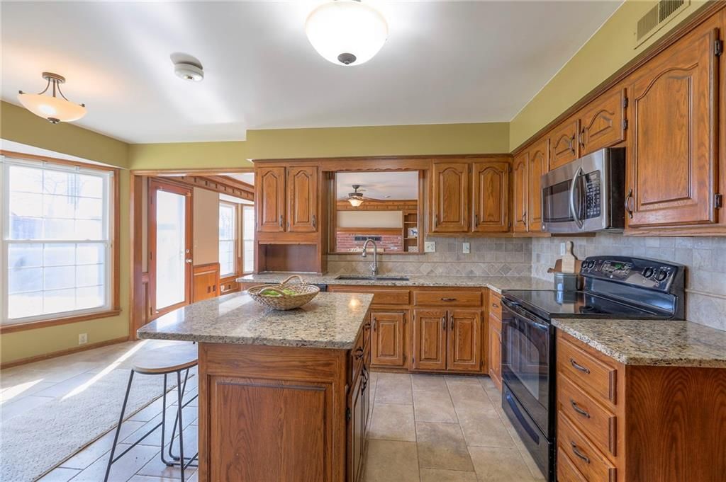 1023 SE Timbercreek Lane — photo 22