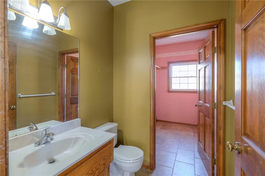 1023 SE Timbercreek Lane — photo 24