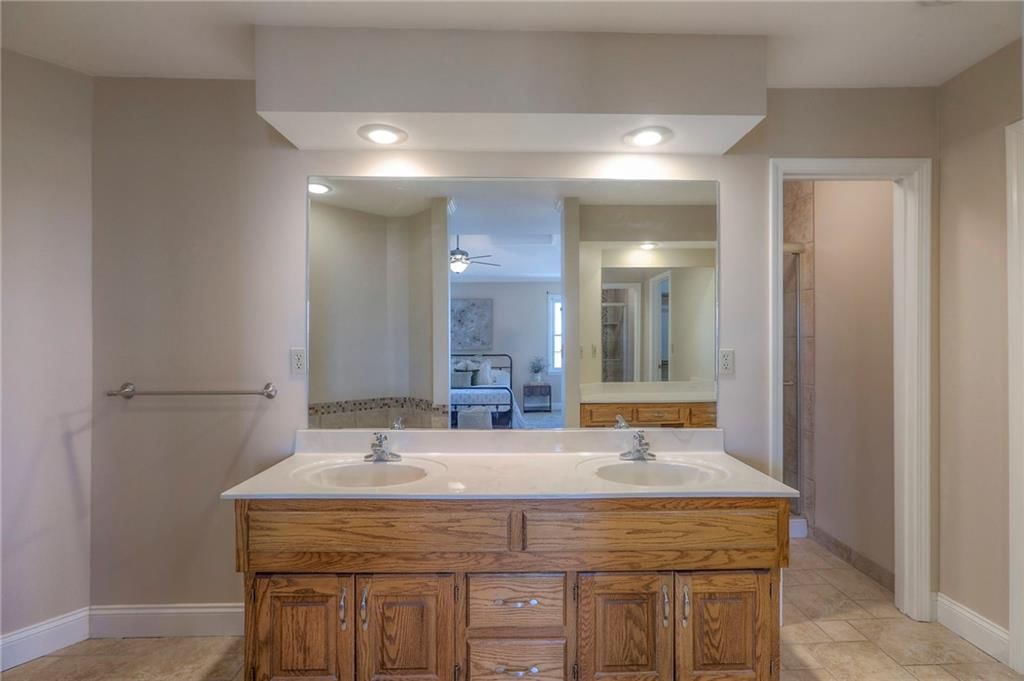 1023 SE Timbercreek Lane — photo 36