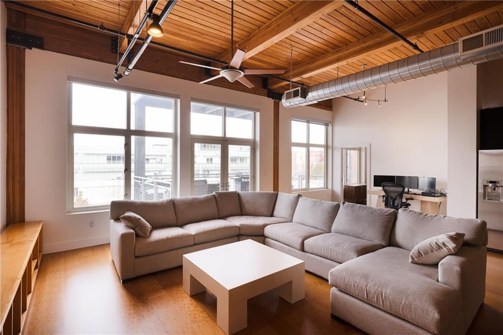210 W 5TH Street — photo 13