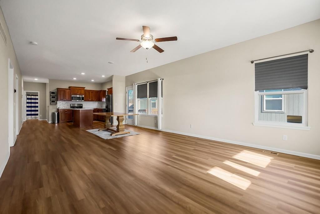 1306 Armstrong Avenue — photo 4