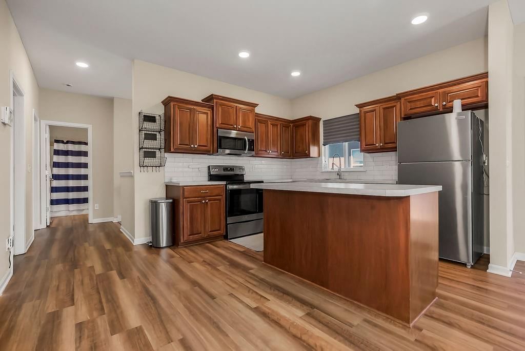 1306 Armstrong Avenue — photo 6