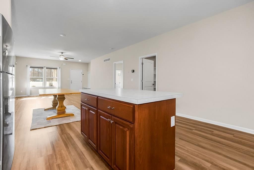 1306 Armstrong Avenue — photo 9