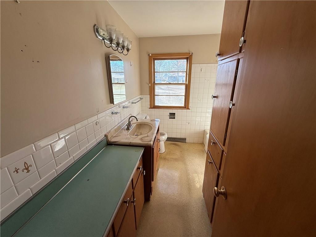 4417 NORWOOD Avenue — photo 4