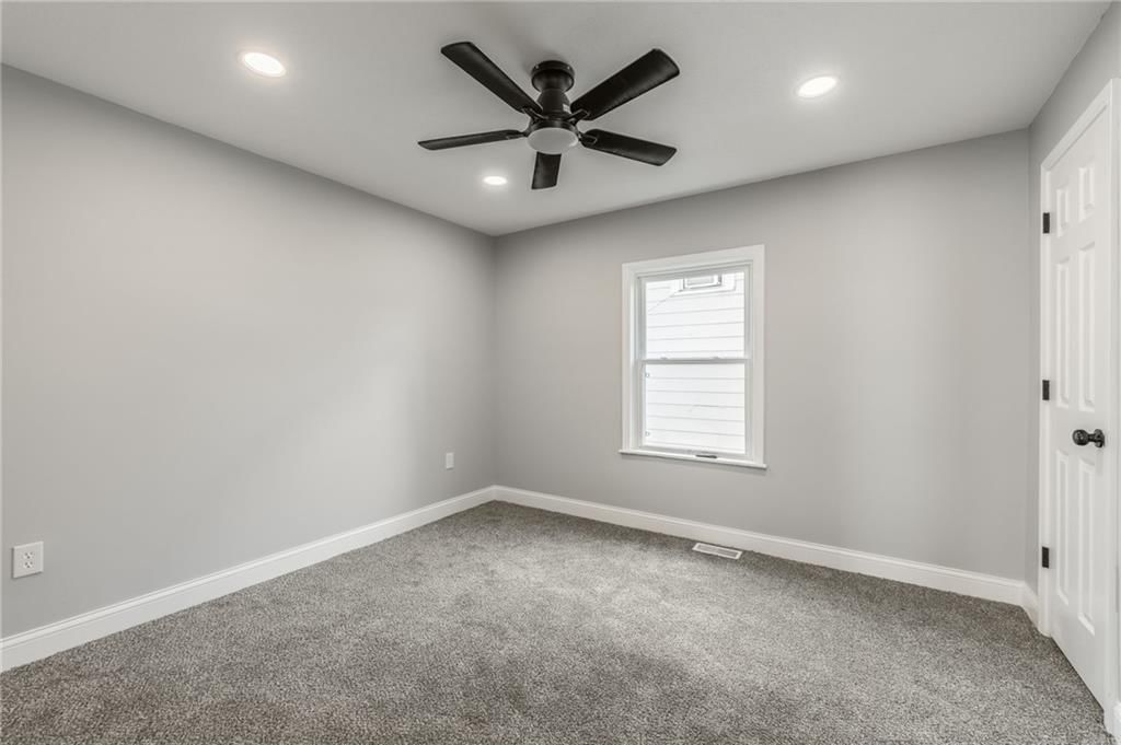 936 St Paul Avenue — photo 13