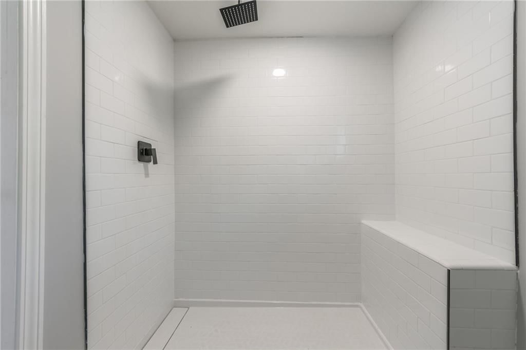 936 St Paul Avenue — photo 16