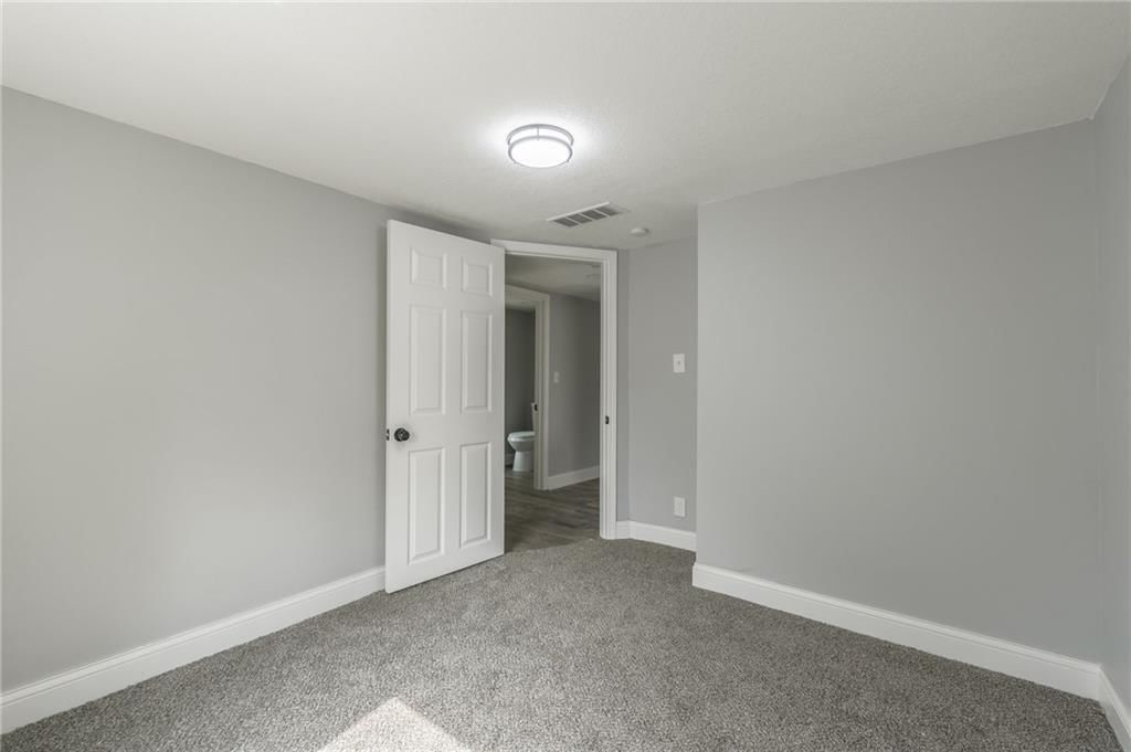 936 St Paul Avenue — photo 22