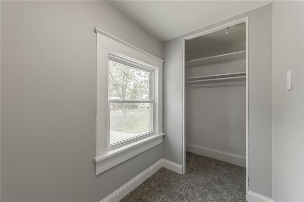 936 St Paul Avenue — photo 25