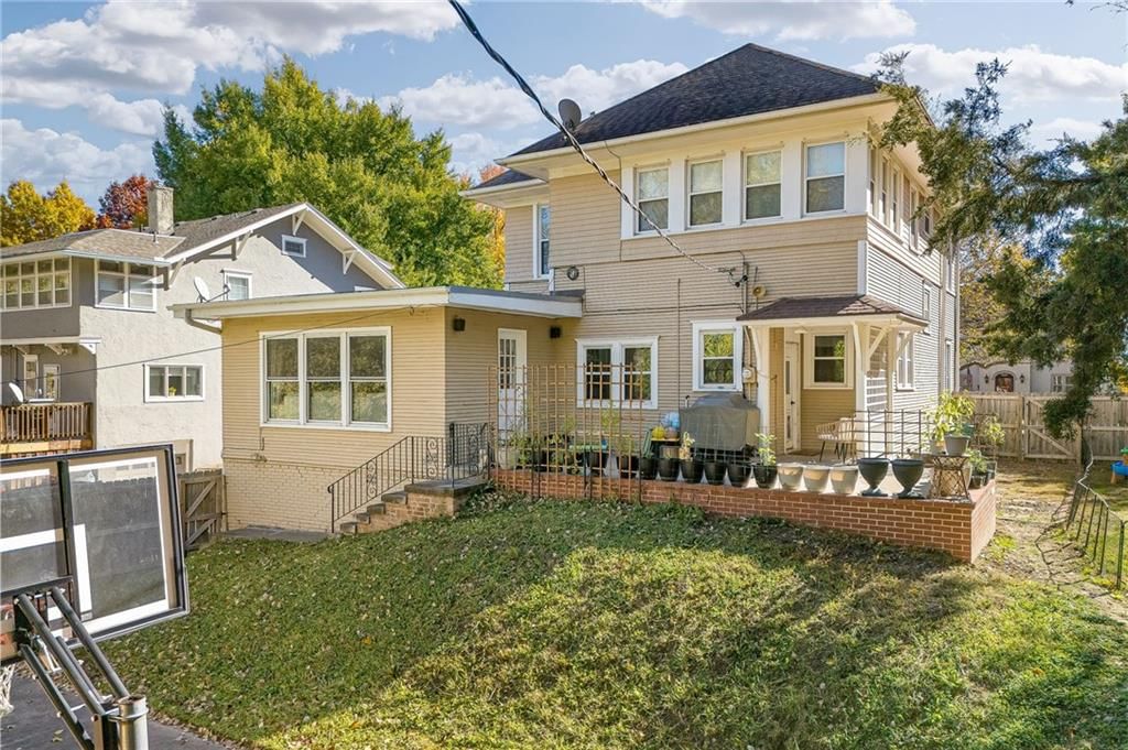 2111 Lovers Lane — photo 40
