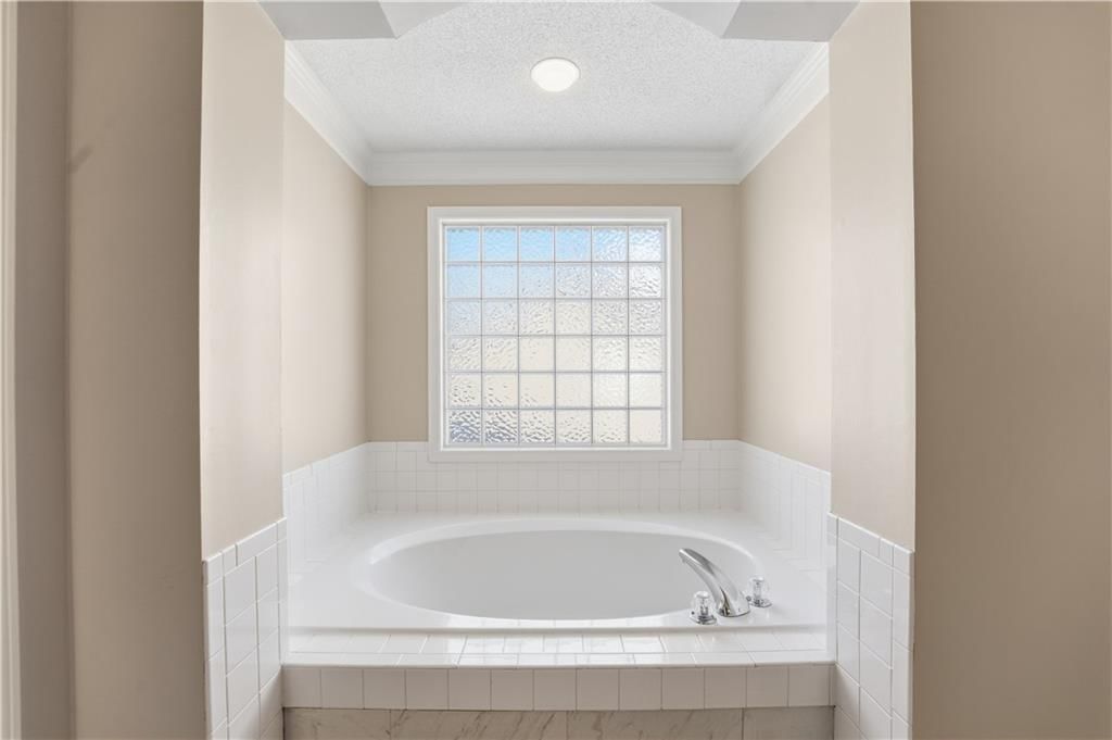 12131 Goodman Street — photo 42