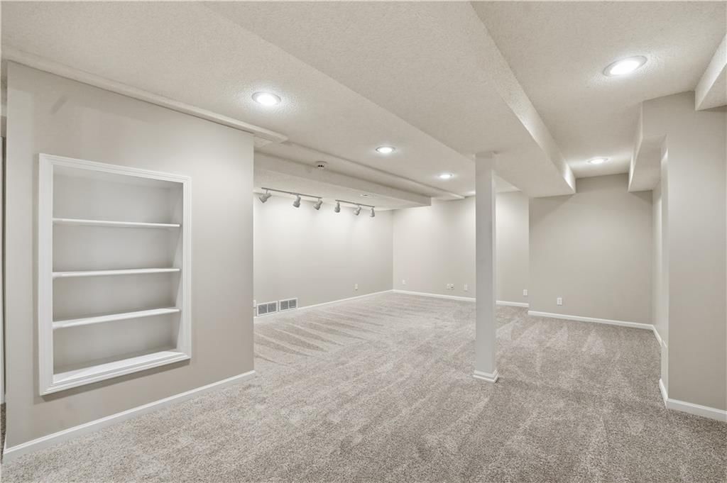 12131 Goodman Street — photo 49