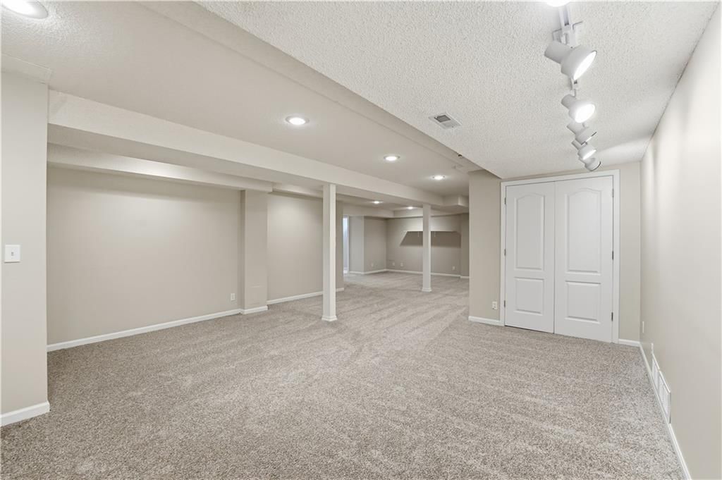 12131 Goodman Street — photo 50