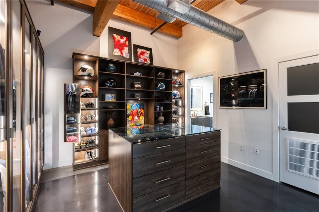 210 W 5th Street — photo 13