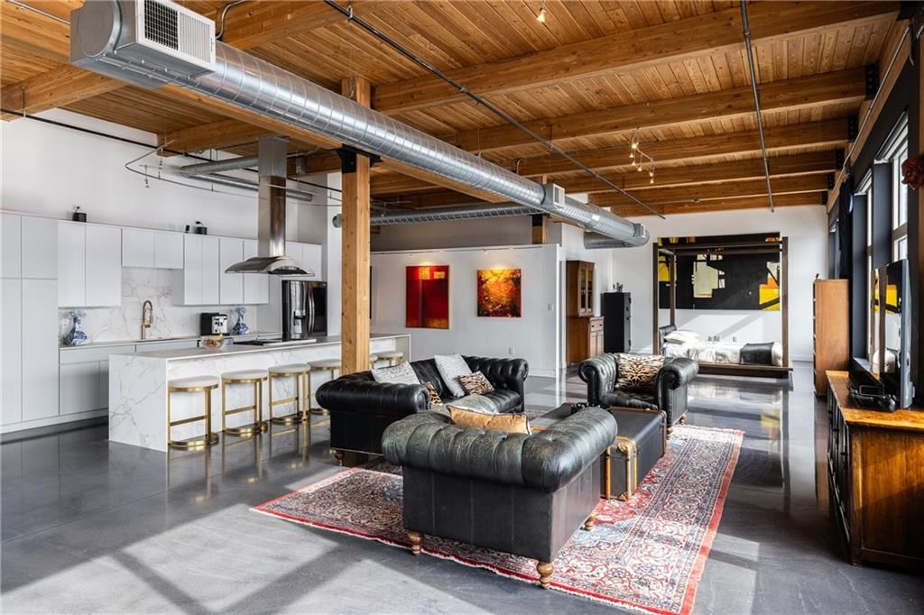 210 W 5th Street — photo 21