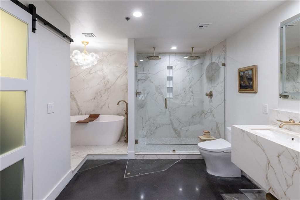 210 W 5th Street — photo 29