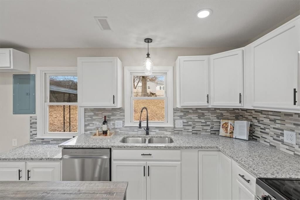 2606 Woodend Avenue — photo 11