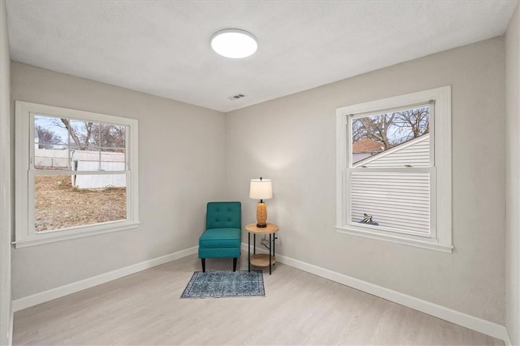 2606 Woodend Avenue — photo 20