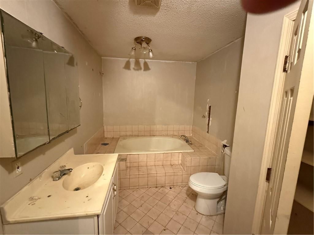 412 N Broadway Street — photo 16